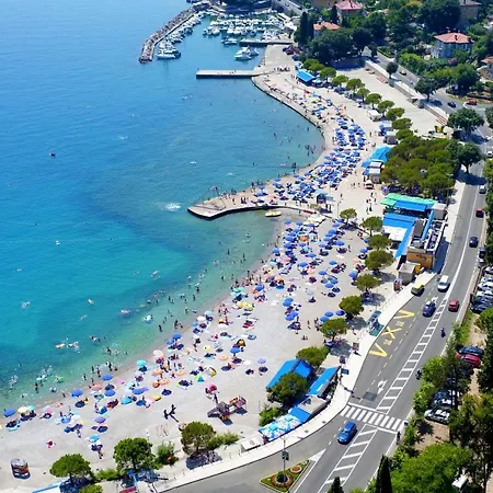 Family Friendly House With A Swimming Pool Brest Pod Uckom, Istria - Sredisnja Istra - 13005 Lupoglav (Istria)